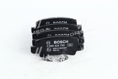 Комплект тормозных колодок BOSCH 0 986 424 790 (фото 1)