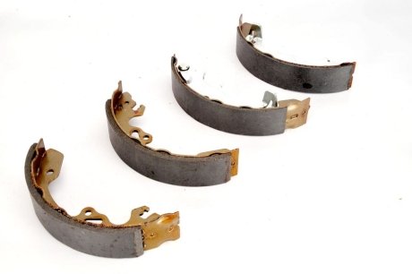 Комплект тормозных колодок LPR 07380